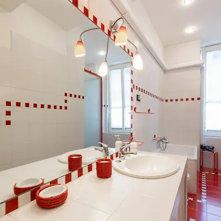 Casa Juli: 70mq-centro-trieste トリエステ